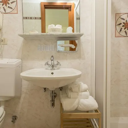 מלון Marina מונטרוסו אל מארה