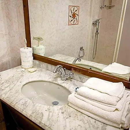 Marina 3* مونتيروسّو ال ماري