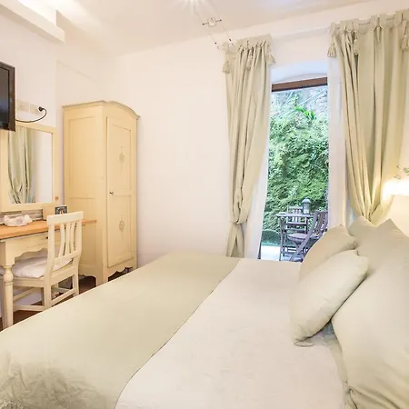 Marina Hotel 3*