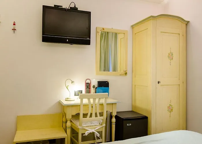 Marina مونتيروسّو ال ماري