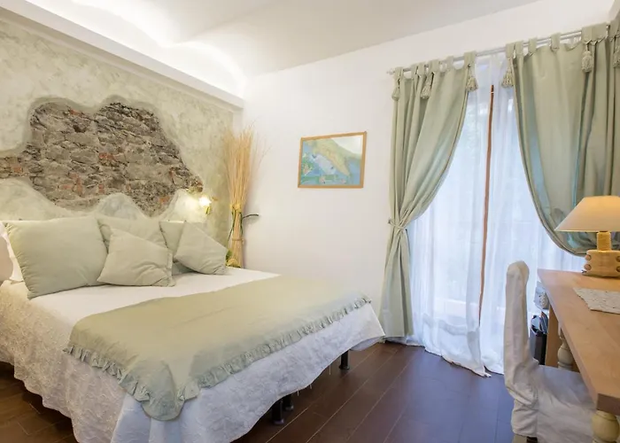 Marina فندق مونتيروسّو ال ماري