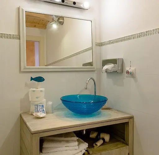 Marina مونتيروسّو ال ماري