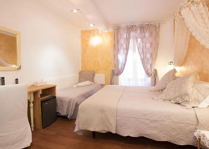 Marina فندق مونتيروسّو ال ماري